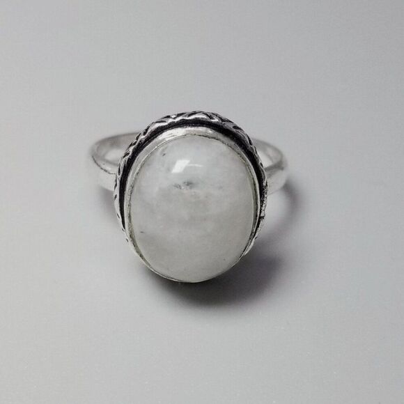 Vintage Light Gray Cabochon Stone Ring, Bezel Set Silver Tone Size 9 Band - Picture 2 of 8